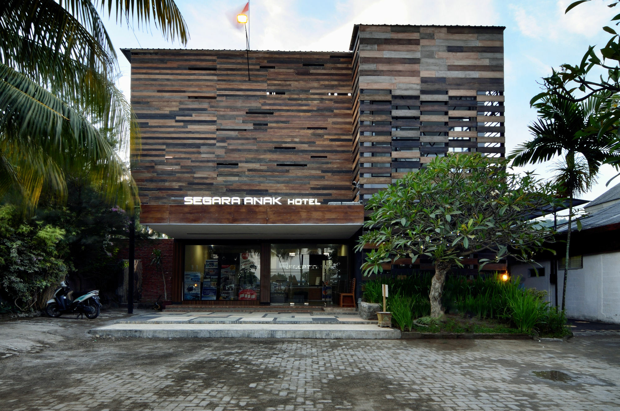 Segara Anak Bungalow & Restaurant Kuta (Lombok) Exterior foto